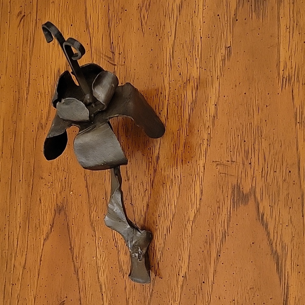 Decorative metal flower